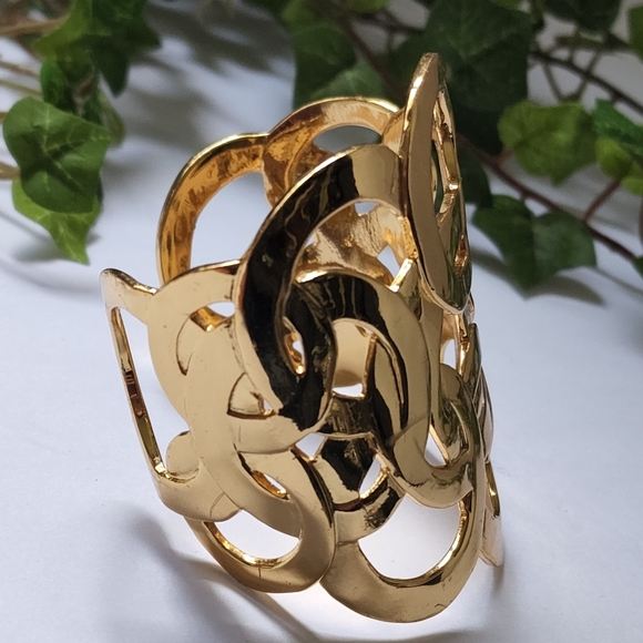 Sequin Gold Circles Open Cuff Bracelet - Picture 5 of 6